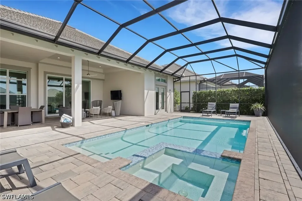 6136 Rodney Bay Lane Naples FL 34113