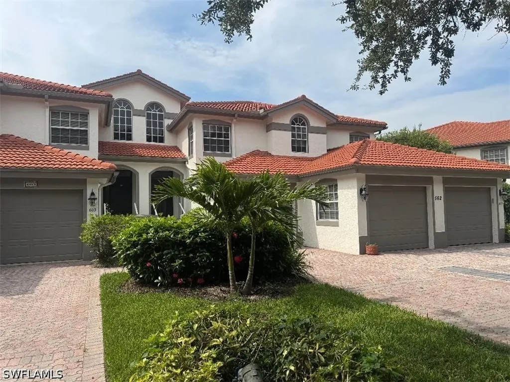 562 Laguna Royale Boulevard Naples FL 34119