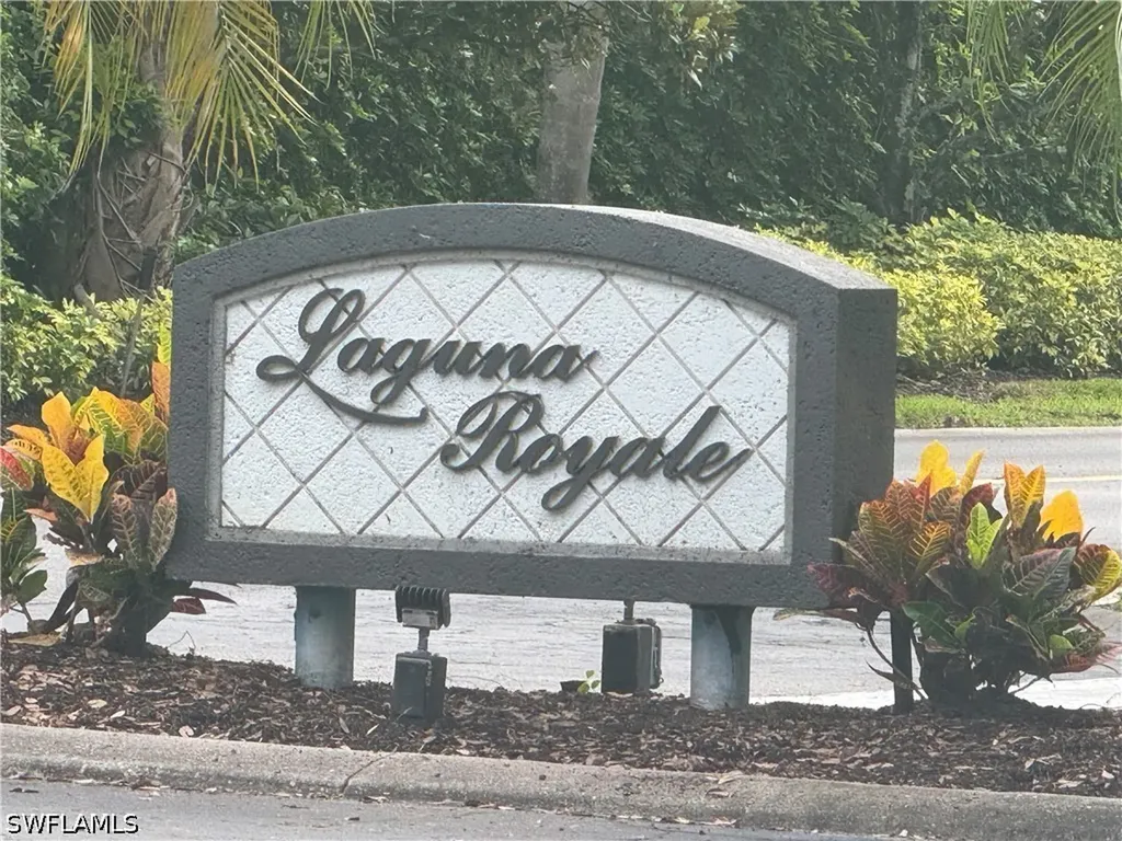 562 Laguna Royale Boulevard Naples FL 34119