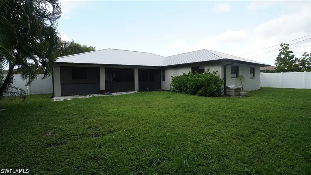 1203 SE 33rd Street Cape Coral FL 33904