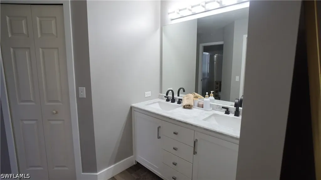 1203 SE 33rd Street Cape Coral FL 33904