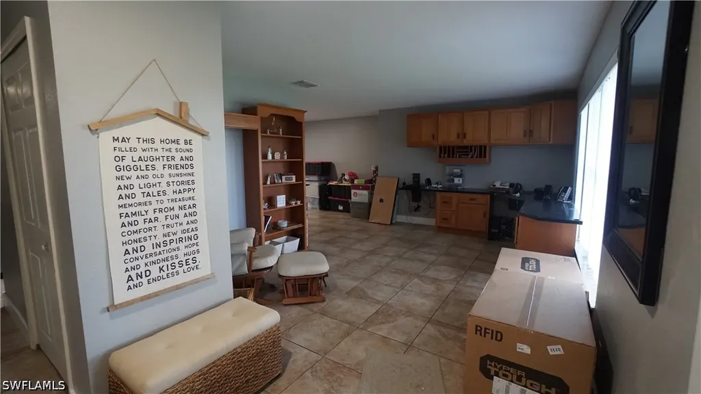 1203 SE 33rd Street Cape Coral FL 33904