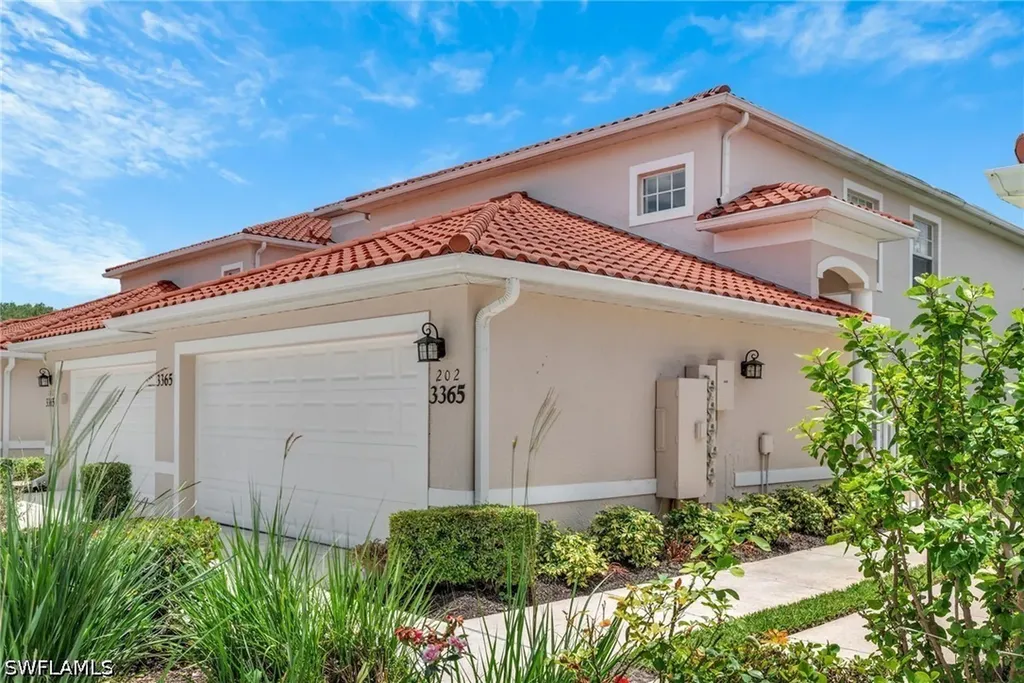 3365 Grand Cypress Drive Naples FL 34119