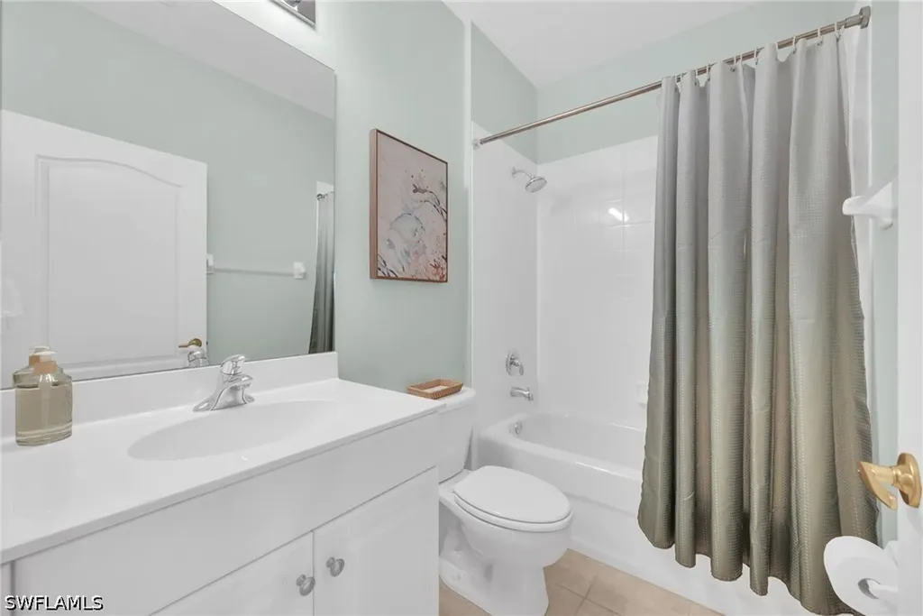 3365 Grand Cypress Drive Naples FL 34119