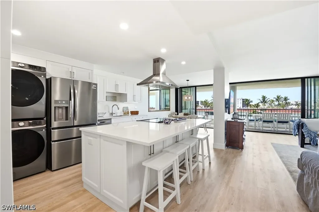 2316 Gulf Shore Boulevard N Naples FL 34103