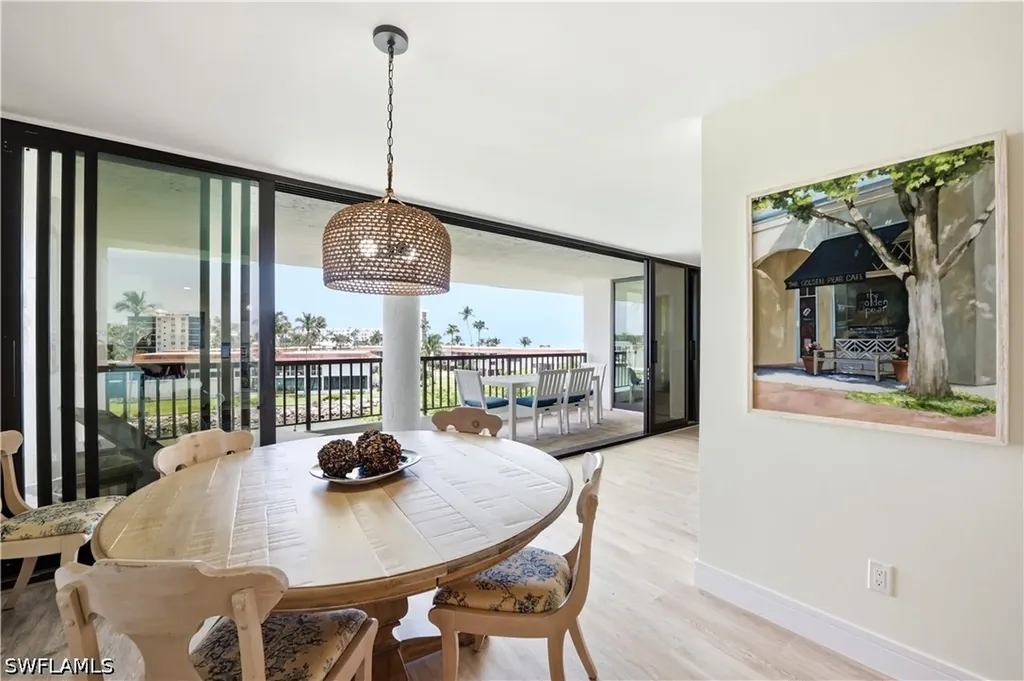 2316 Gulf Shore Boulevard N Naples FL 34103