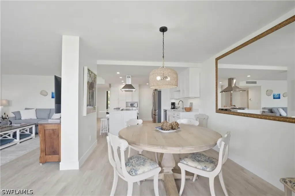 2316 Gulf Shore Boulevard N Naples FL 34103