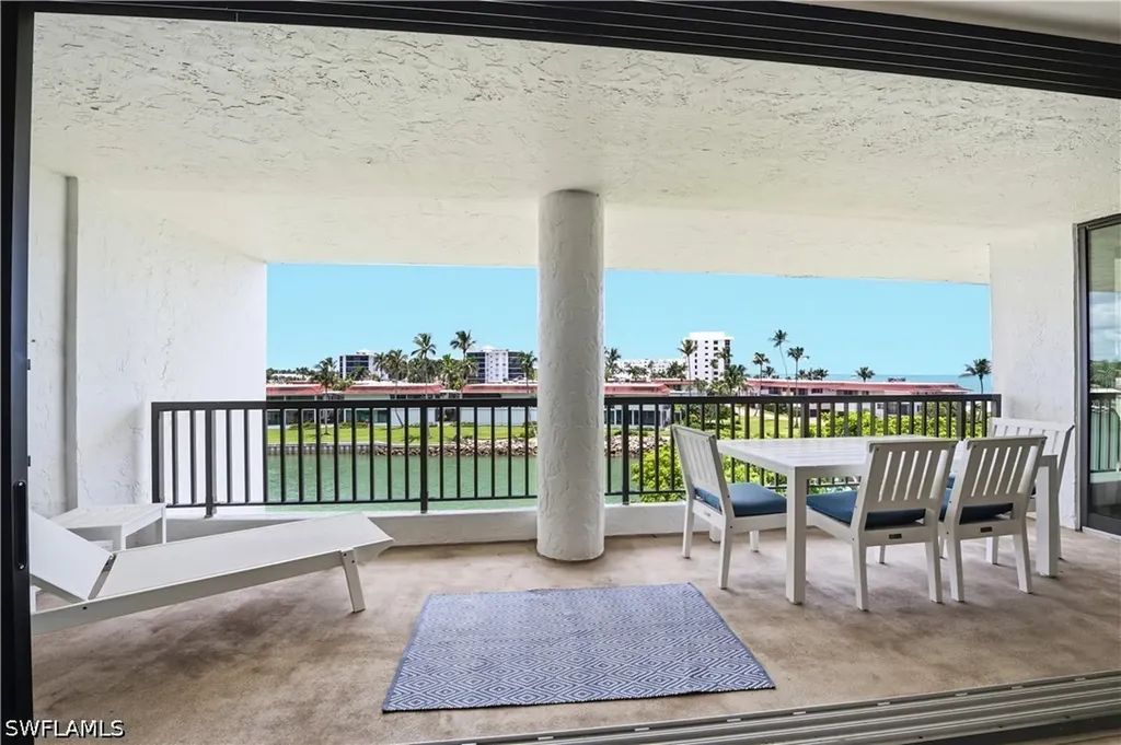 2316 Gulf Shore Boulevard N Naples FL 34103