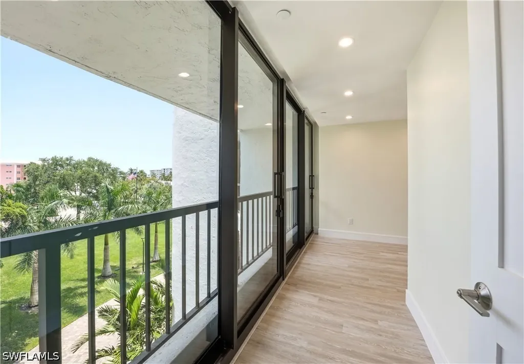 2316 Gulf Shore Boulevard N Naples FL 34103