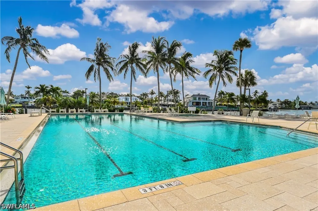 2316 Gulf Shore Boulevard N Naples FL 34103
