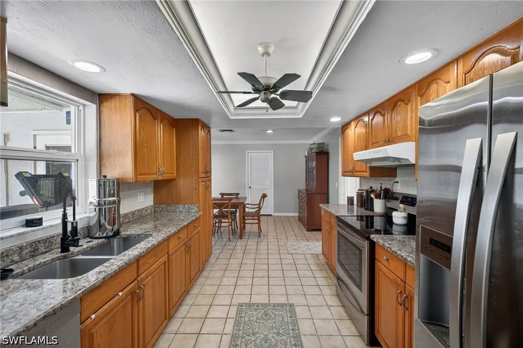2333 Dover Avenue Fort Myers FL 33907