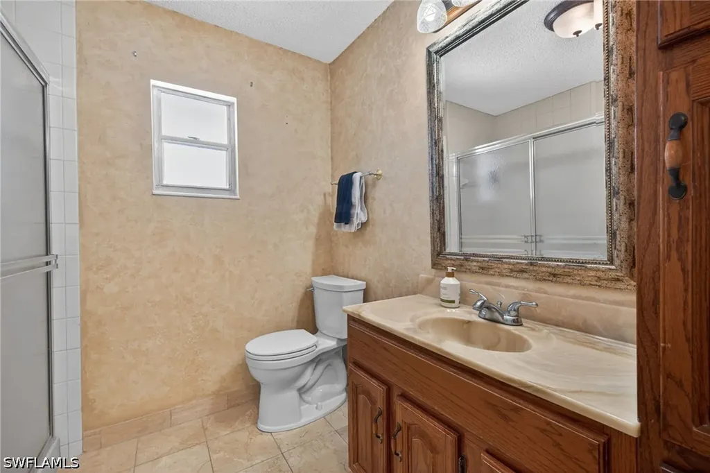 2333 Dover Avenue Fort Myers FL 33907