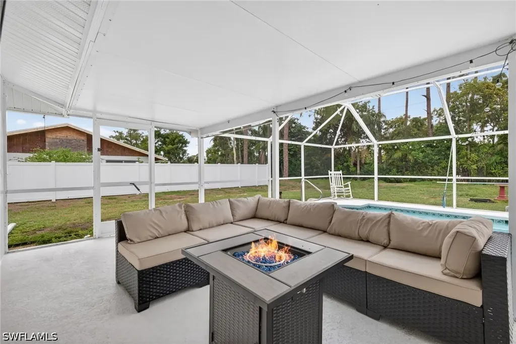 2333 Dover Avenue Fort Myers FL 33907