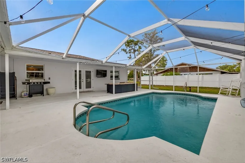 2333 Dover Avenue Fort Myers FL 33907