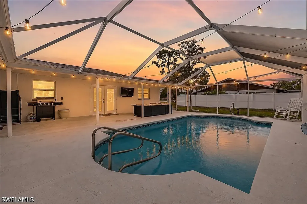 2333 Dover Avenue Fort Myers FL 33907