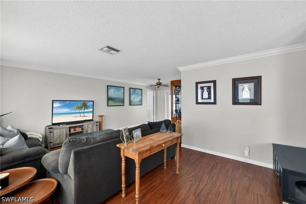 2333 Dover Avenue Fort Myers FL 33907