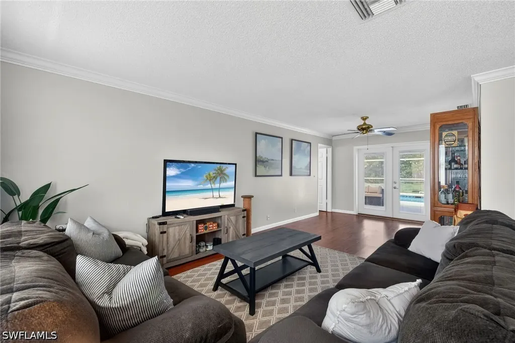 2333 Dover Avenue Fort Myers FL 33907