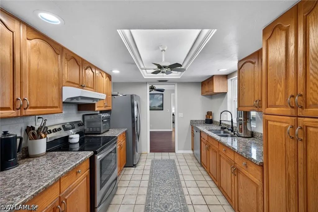 2333 Dover Avenue Fort Myers FL 33907