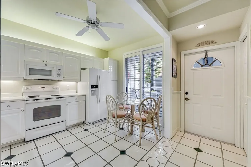 2325 Hidden Lake Drive Naples FL 34112