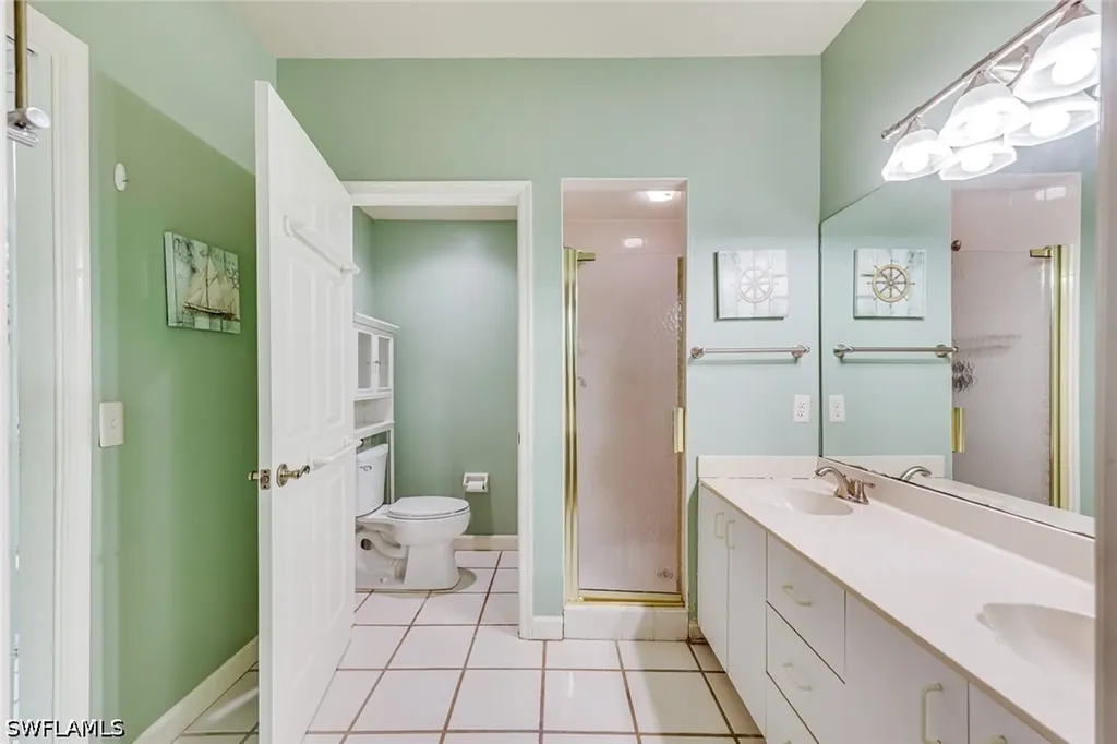 2325 Hidden Lake Drive Naples FL 34112