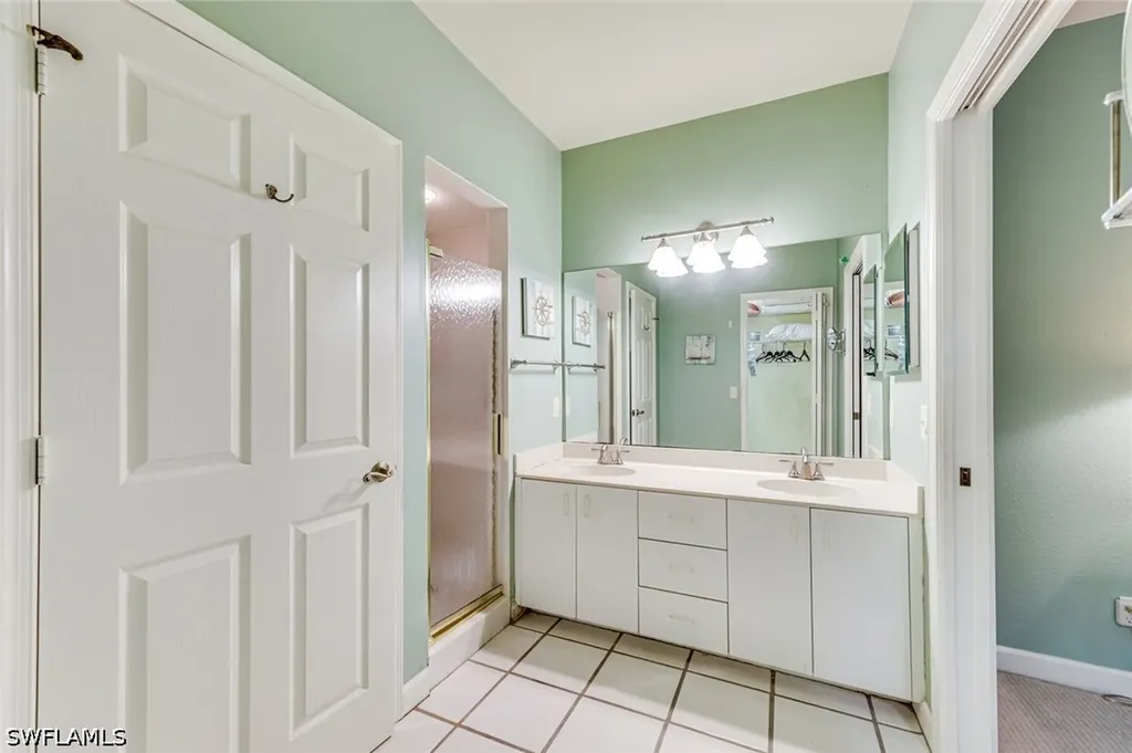 2325 Hidden Lake Drive Naples FL 34112