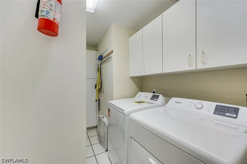 2325 Hidden Lake Drive Naples FL 34112