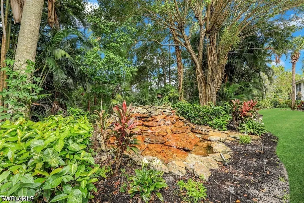 2325 Hidden Lake Drive Naples FL 34112