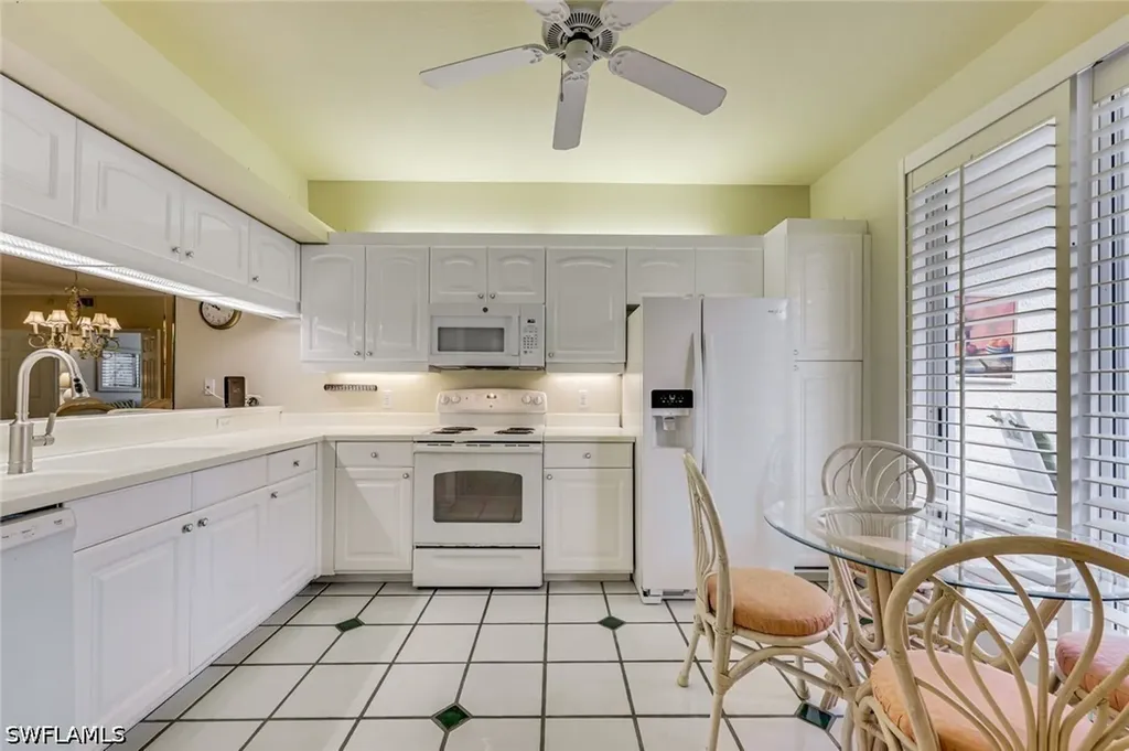 2325 Hidden Lake Drive Naples FL 34112