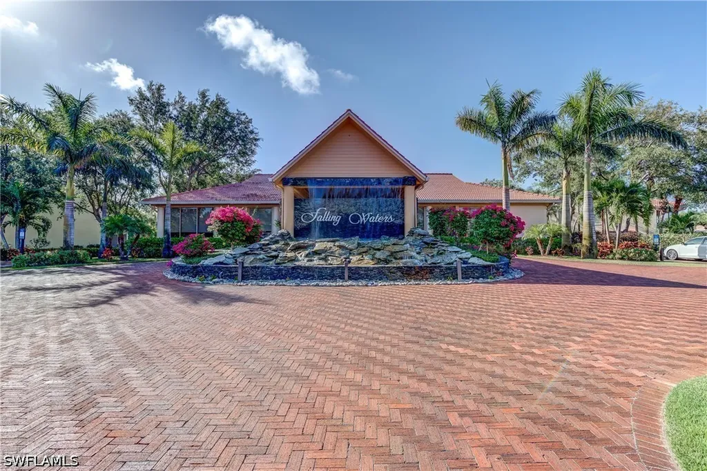 2325 Hidden Lake Drive Naples FL 34112