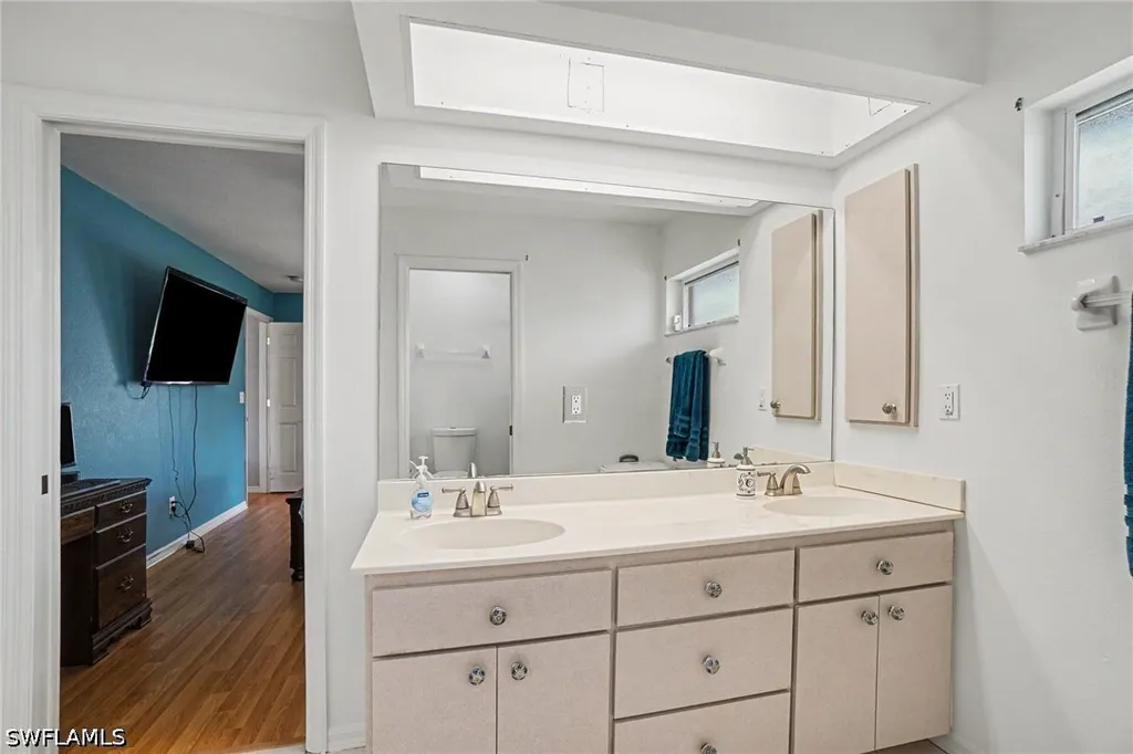1714 SE 21st Terrace Cape Coral FL 33990