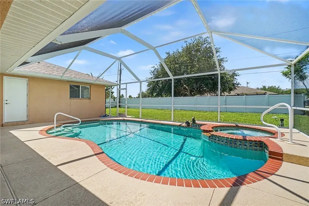 1714 SE 21st Terrace Cape Coral FL 33990