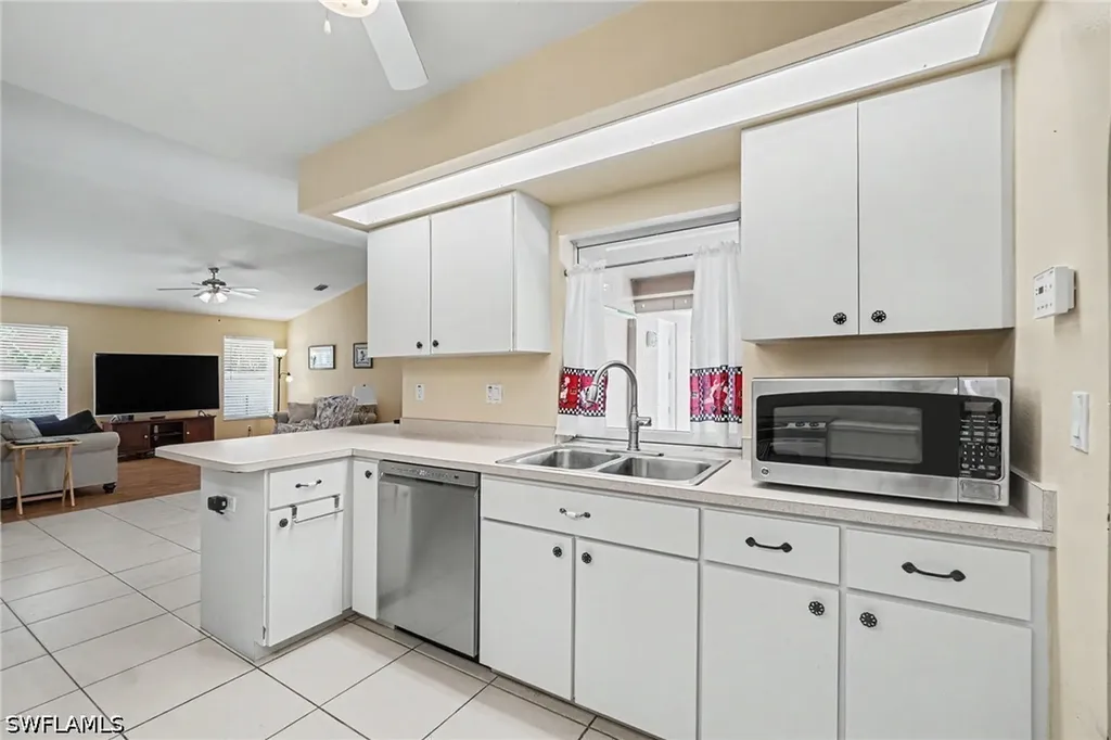 1714 SE 21st Terrace Cape Coral FL 33990