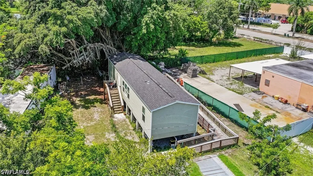 2960 Lunar Street Naples FL 34112