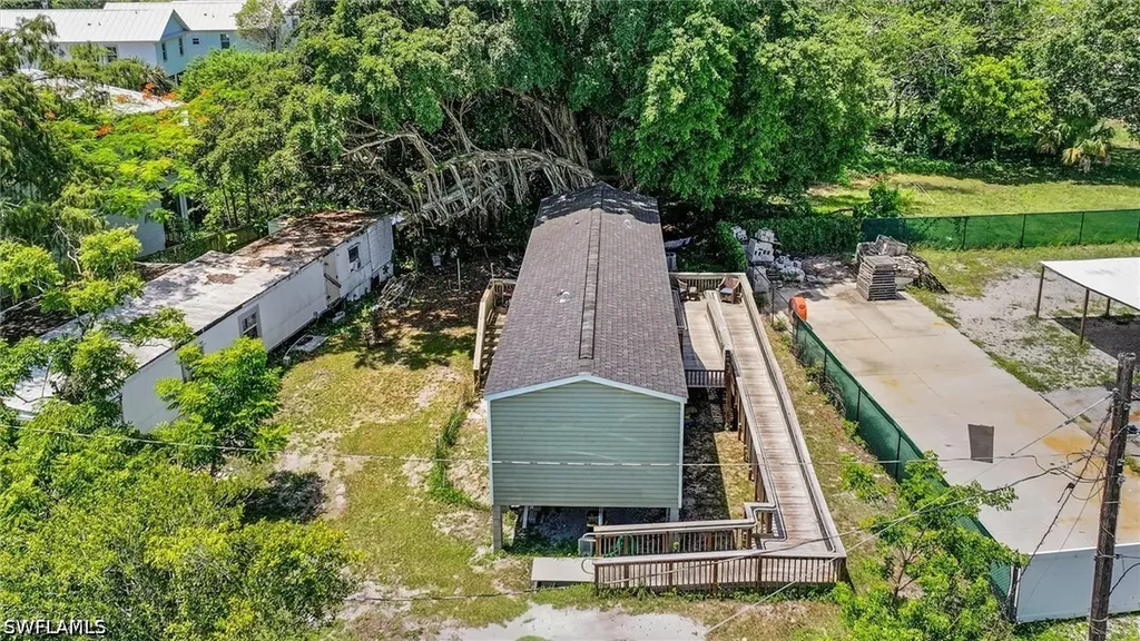 2960 Lunar Street Naples FL 34112