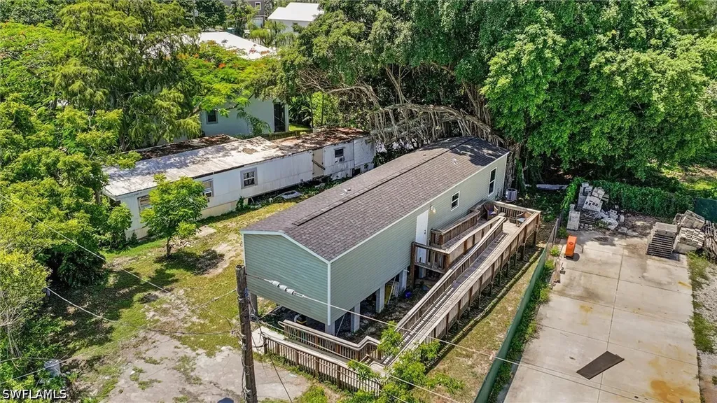 2960 Lunar Street Naples FL 34112