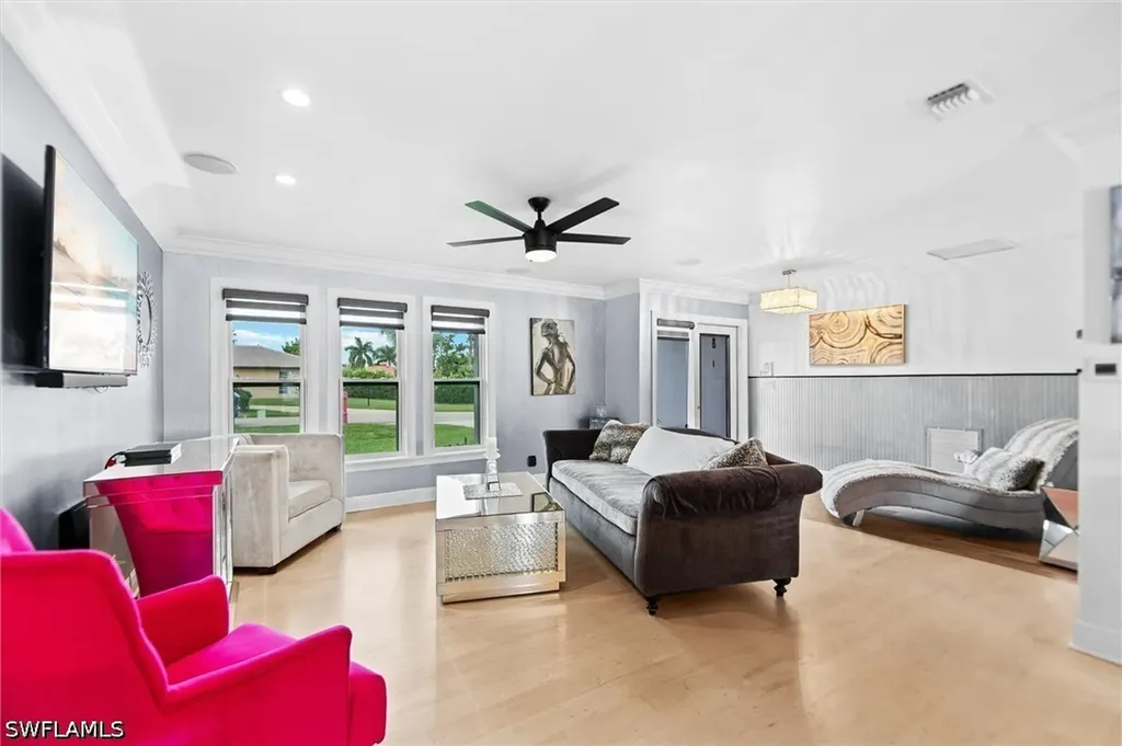 93 7th Street Bonita Springs FL 34134