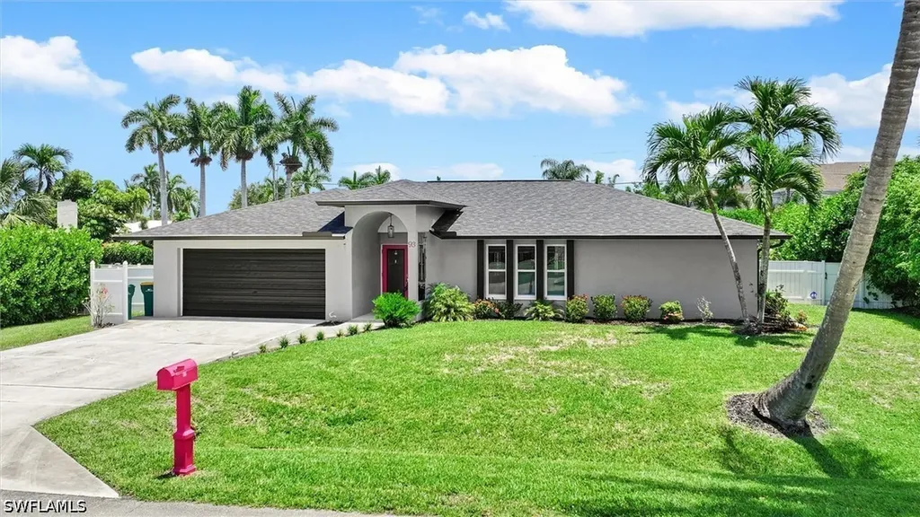 93 7th Street Bonita Springs FL 34134