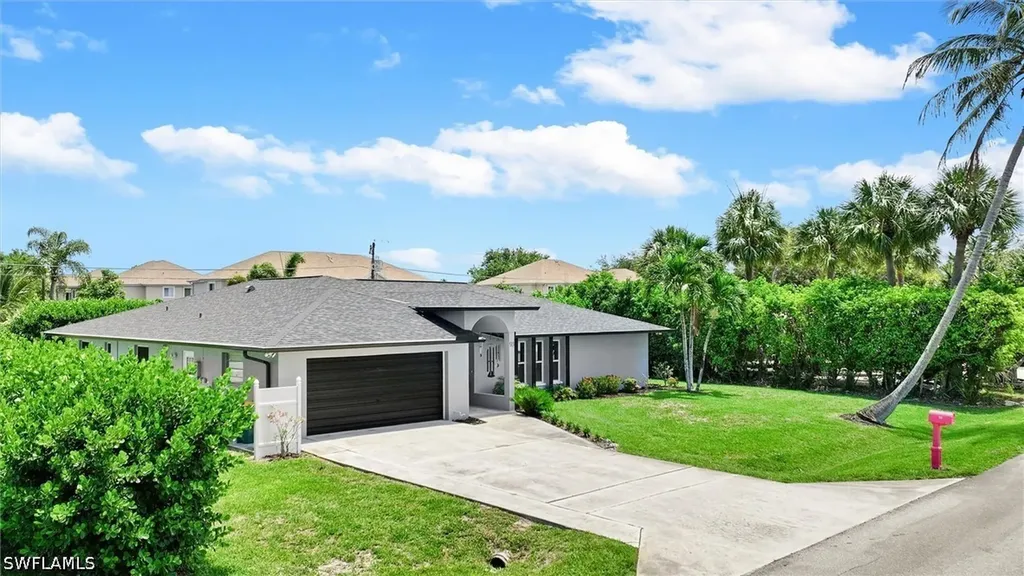 93 7th Street Bonita Springs FL 34134