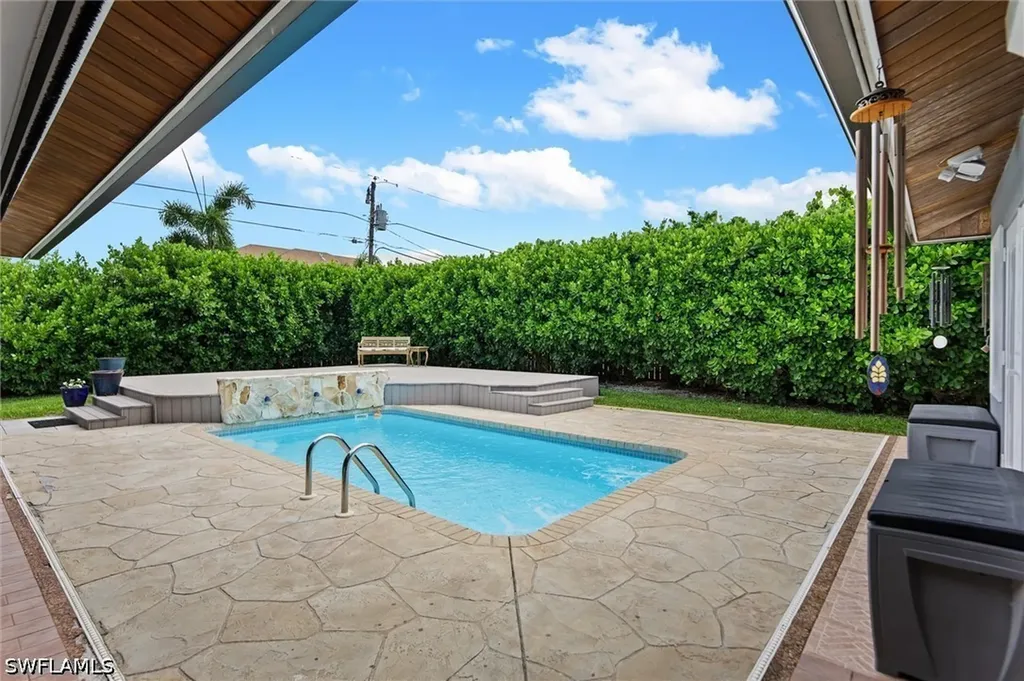 93 7th Street Bonita Springs FL 34134
