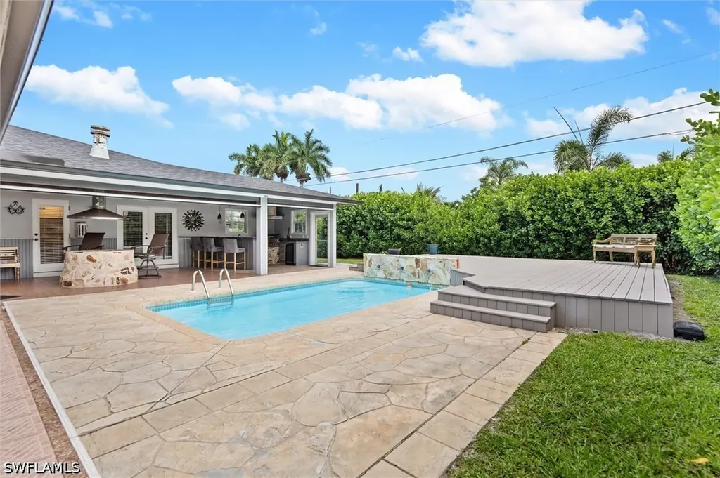 93 7th Street Bonita Springs FL 34134