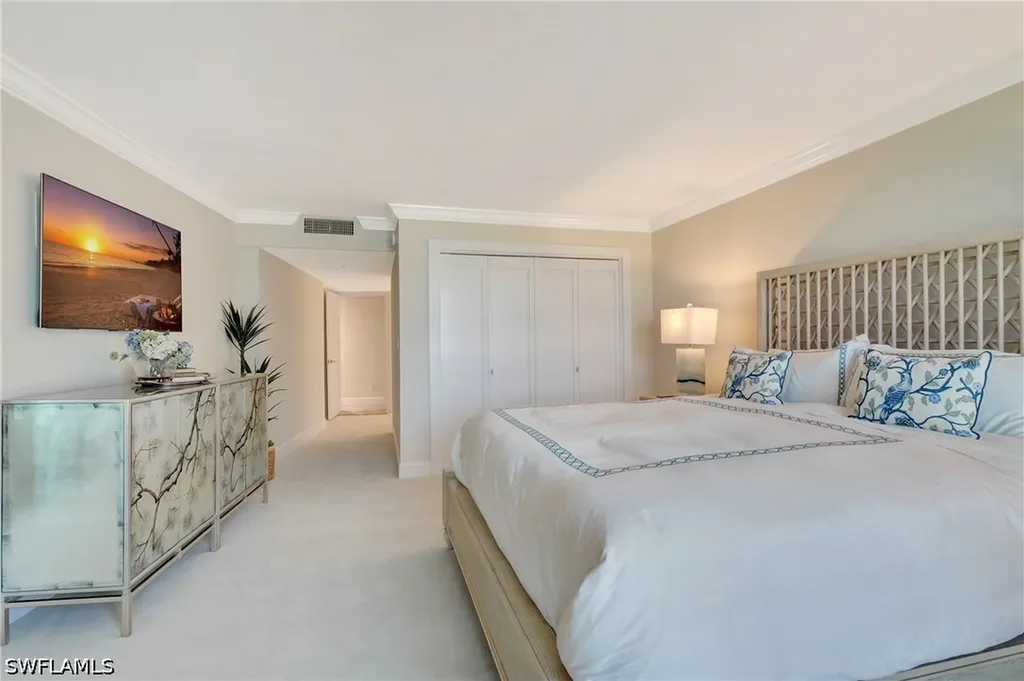 2357 Gulf Shore Boulevard N Naples FL 34103