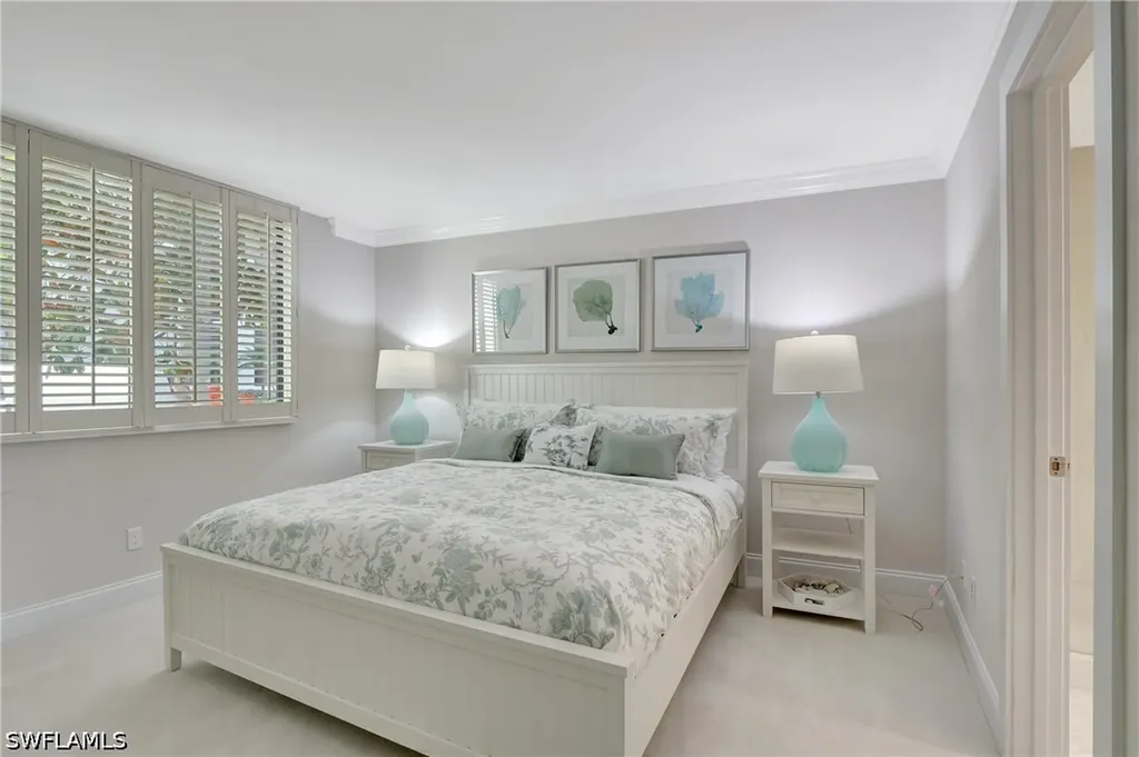 2357 Gulf Shore Boulevard N Naples FL 34103