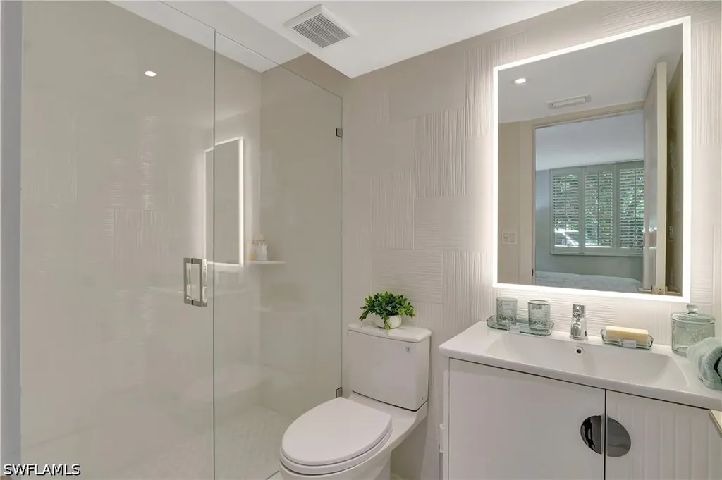 2357 Gulf Shore Boulevard N Naples FL 34103