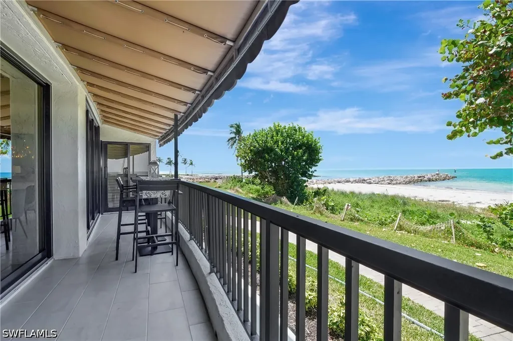 2357 Gulf Shore Boulevard N Naples FL 34103