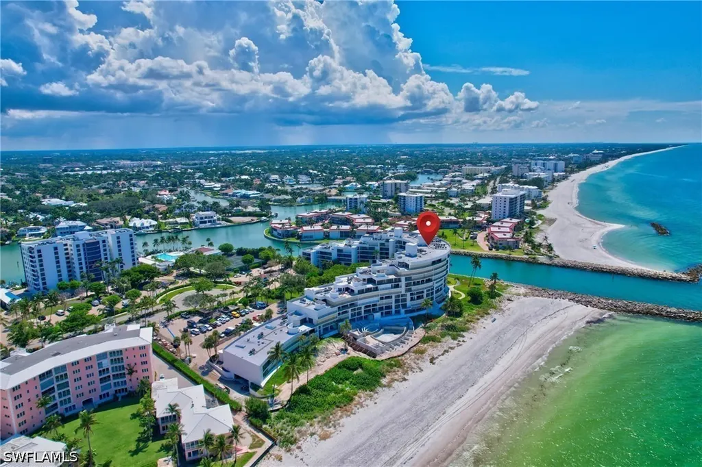 2357 Gulf Shore Boulevard N Naples FL 34103