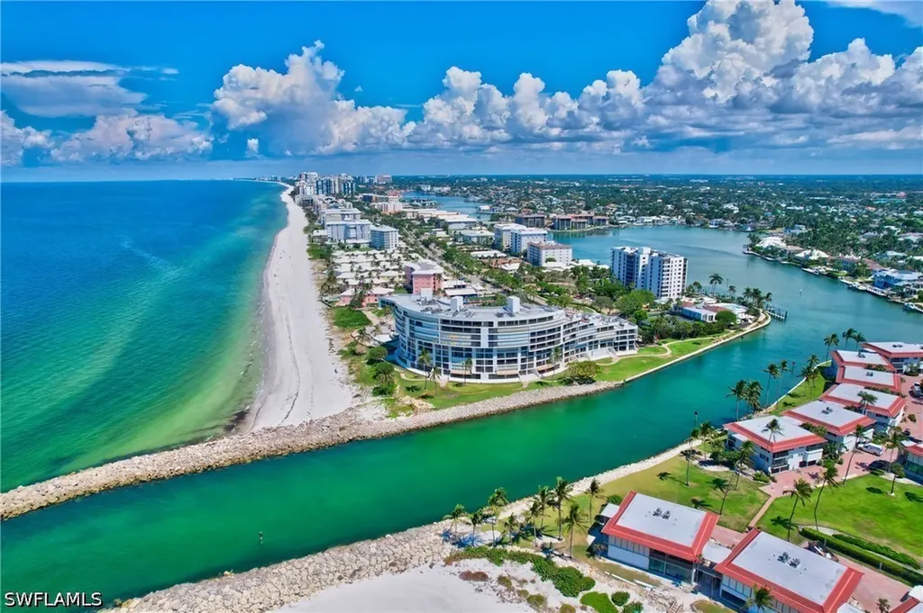 2357 Gulf Shore Boulevard N Naples FL 34103