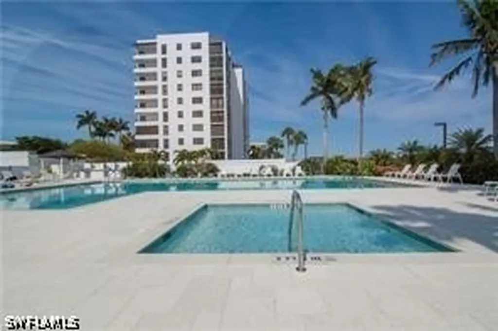 2357 Gulf Shore Boulevard N Naples FL 34103