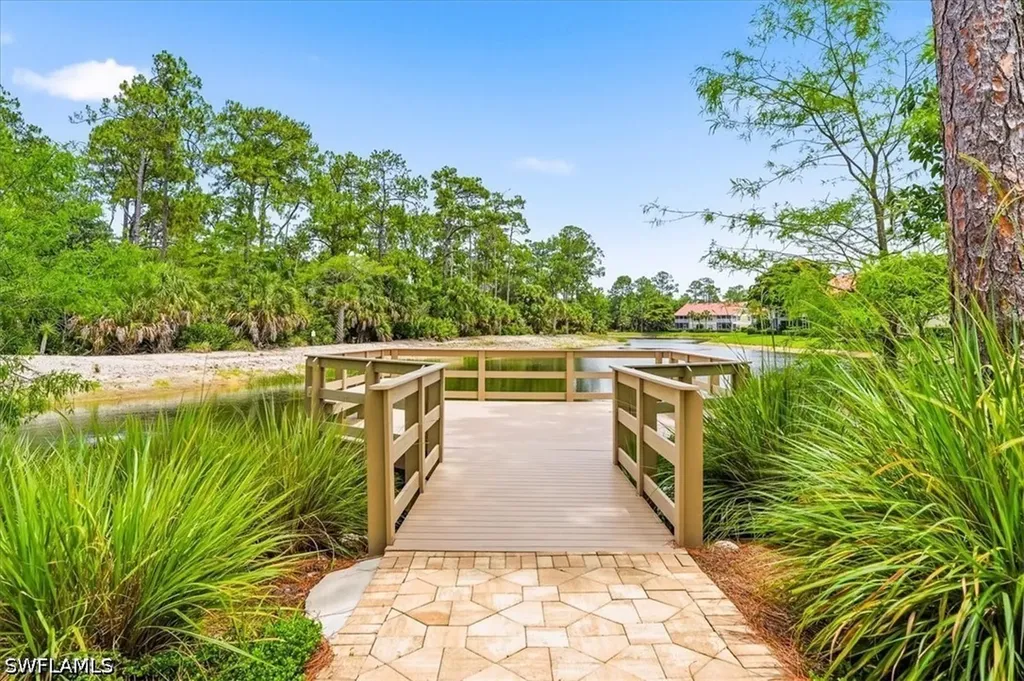 5615 Sherborn Drive Naples FL 34110