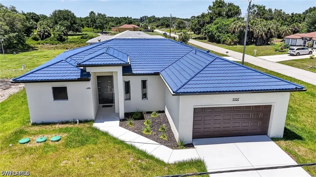 3707 E 15th Street Lehigh Acres FL 33972