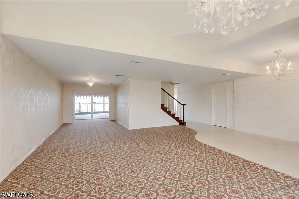 1535 Dolphin Lane Naples FL 34102